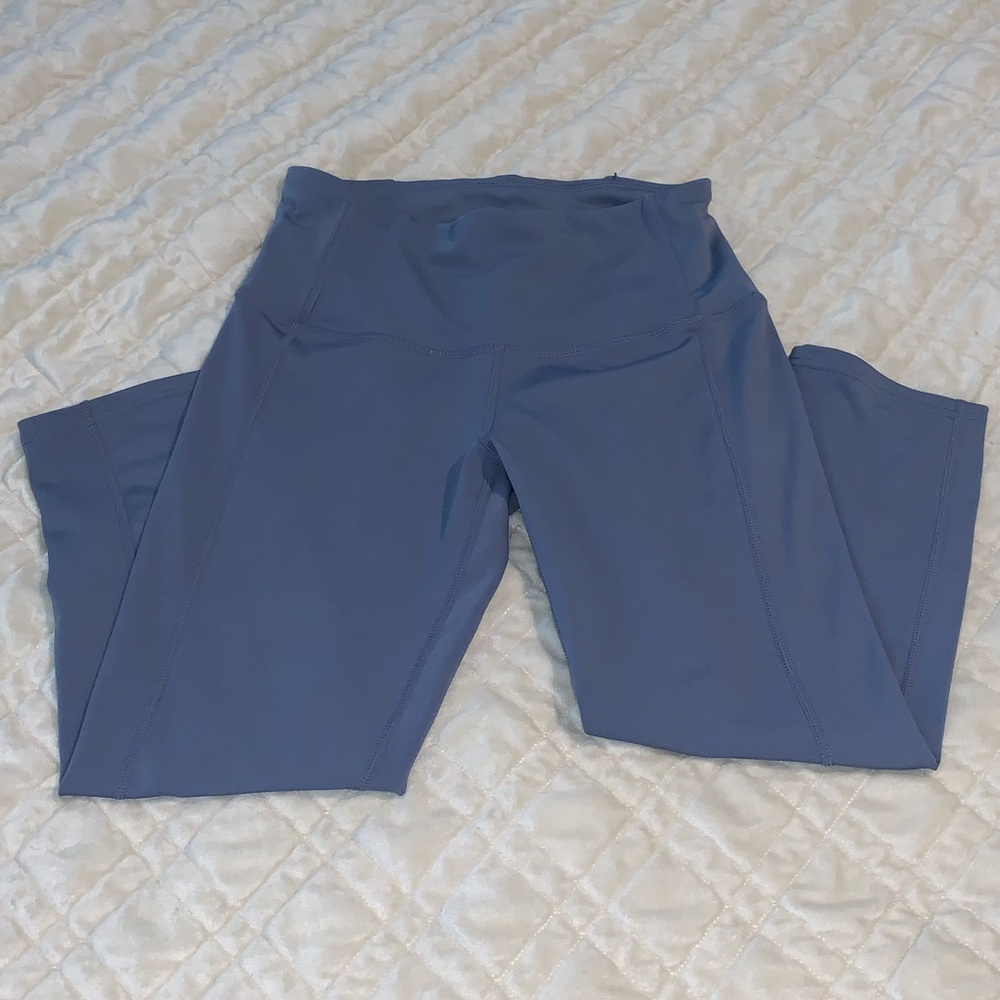 DYCE active performance medium capri leggings